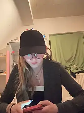Lina-420 Webcam-Show