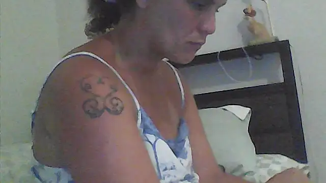 sarahkat86 Show in webcam