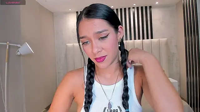 AmaliaCrus Chat XXX in diretta