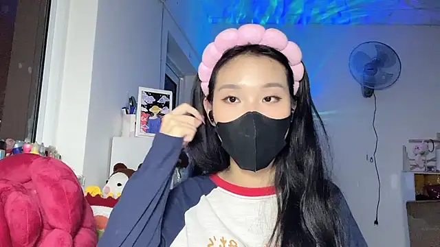Tieu-May Webcamshow