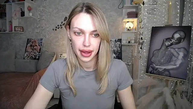 NickyAdamidi Adlı Modelin Canlı XXX Sohbeti