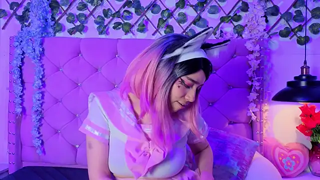 Kira-Yuzu Adlı Modelin Canlı XXX Sohbeti