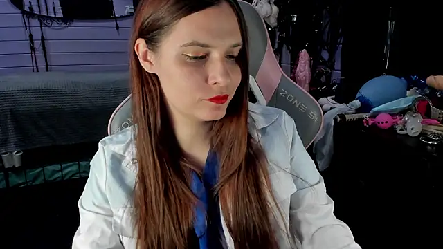 Stroynyash élő XXX-chatje