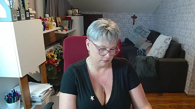 Živý XXX chat bigtits4you