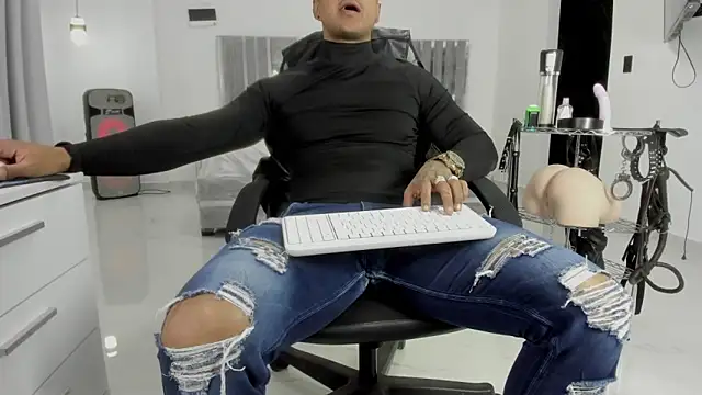 Онлайн чат XXX master_leather