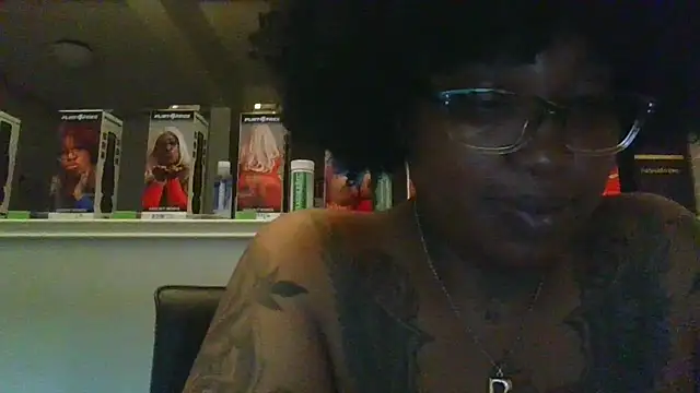 ShaBrimDaPornstar Show in webcam