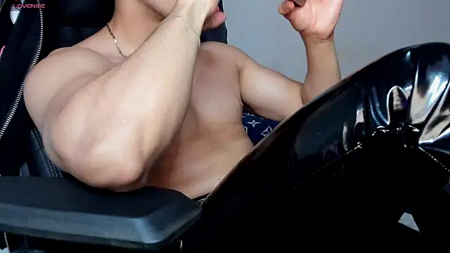 Webkamerová show Tommy_Bred