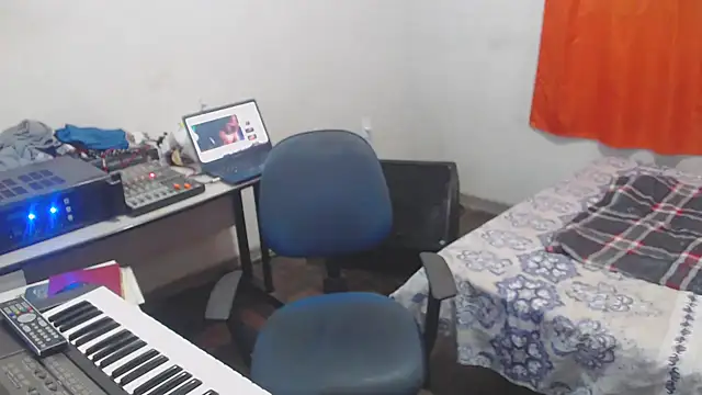 XXX chat uživo modela corola1956