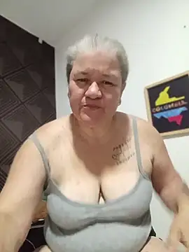 CheekySnowQueen_69 现场XXX聊天