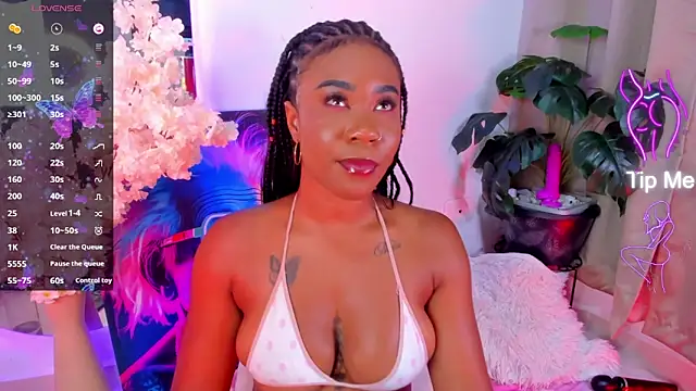 NahomyVega live XXX chat