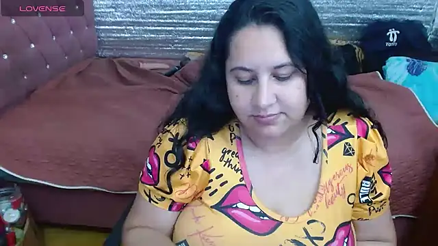 EMILY-NESSA's Live XXX Chat