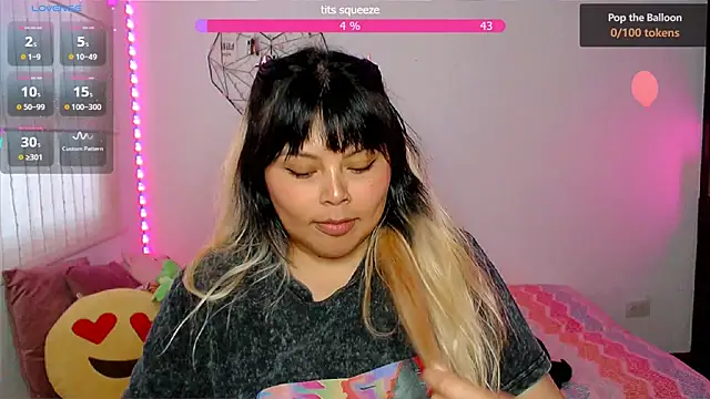 EllieMoonX's Live XXX Chat
