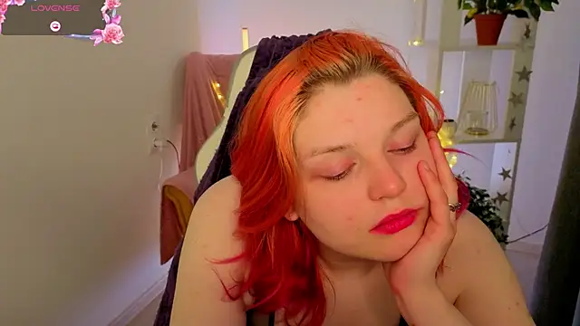 RacieBroom live XXX chat
