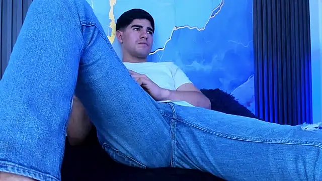 tommy_badboyy's Webcam Show