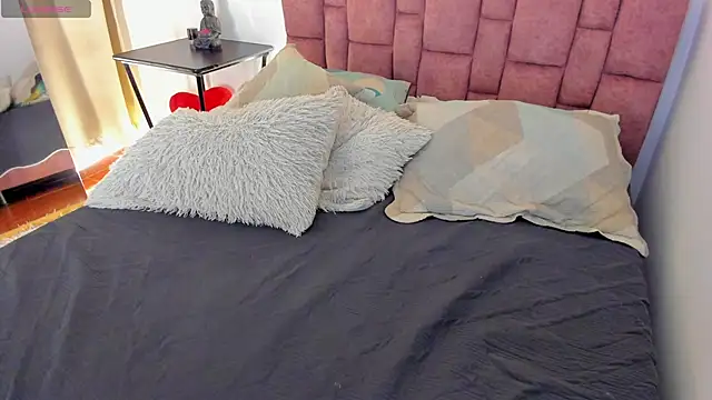 SunnyLeonz's Webcam Show
