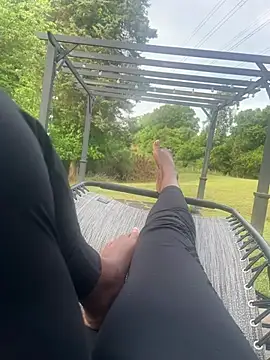 UriUniverse69's Webcam Show
