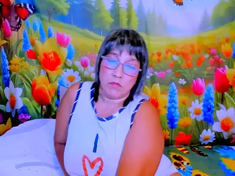 indianroxy's Live XXX Chat