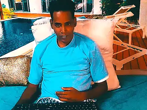 Chatroom XXX en direct de IndianHunk01