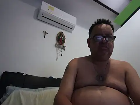 djtomxxx2777 Webcam show