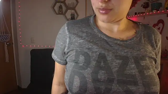 Miacatsito3's Live XXX Chat
