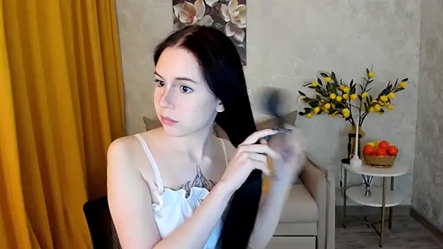 VioletHarme Adlı Modelin Canlı XXX Sohbeti