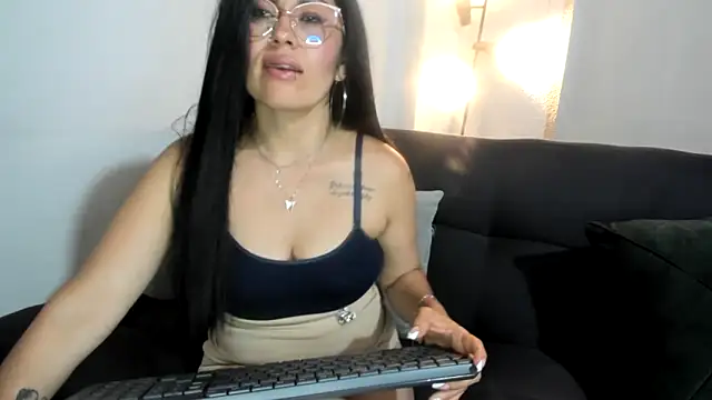 Chatroom XXX en direct de Tania_mature