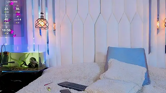 Megan_Do_Santos Show in webcam