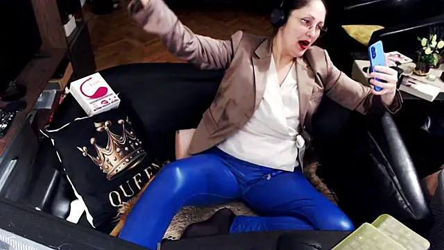 XXX chat uživo modela Imperatriza