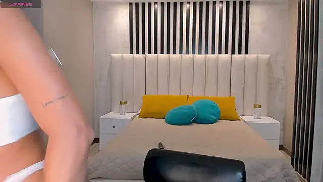 XXX chat uživo modela AmaliaCrus