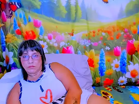indianroxyn Live XXX chat