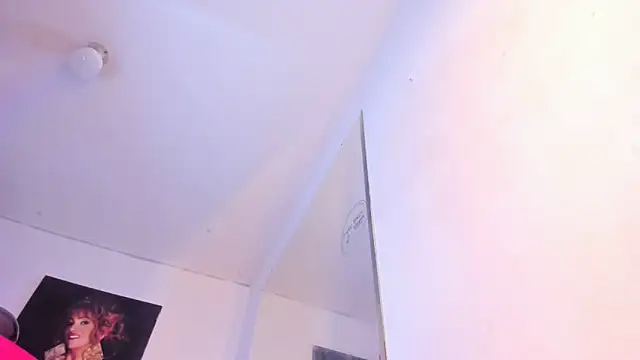 Lanna_big33's Live Chat Room