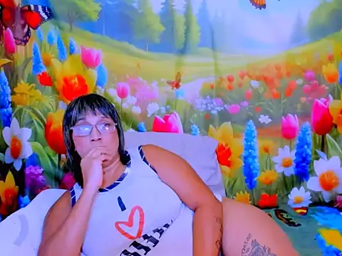 indianroxy's Live XXX Chat