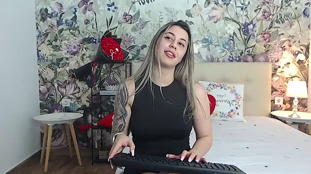 Chat +18 de RoseDiamond06 ao vivo