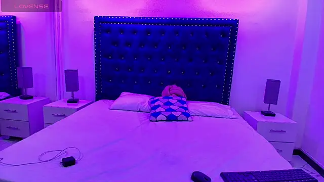 Serena_and_zoe Webcam Show