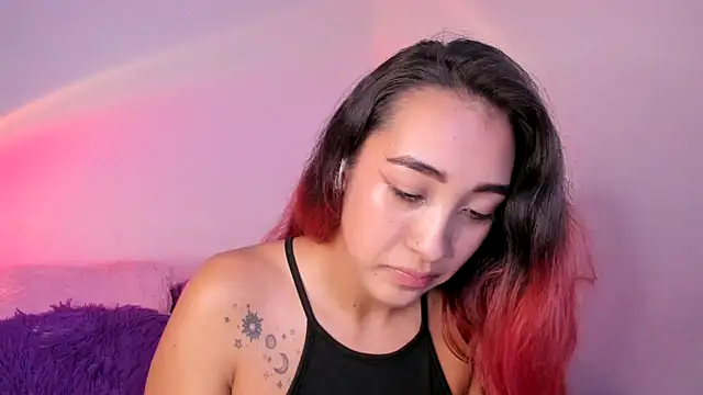 HeidyRousse's Live XXX Chat