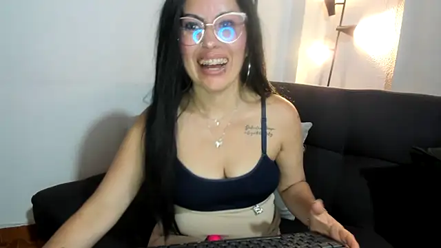 Tania_mature's Live XXX Chat