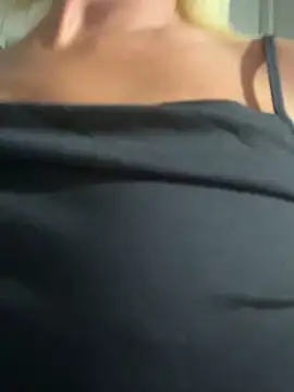 TiffaneyLove's Live XXX Chat