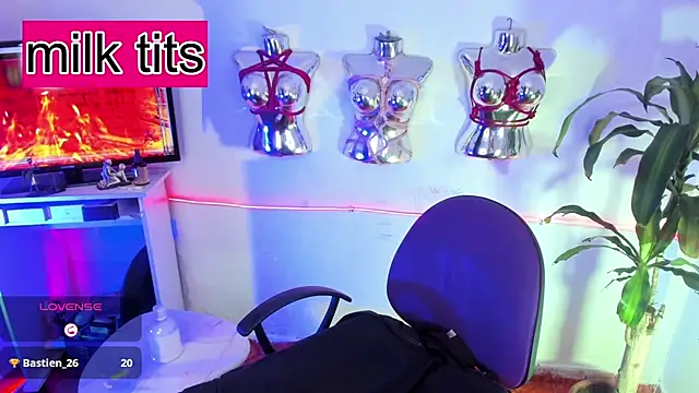 LucyStrike_'s Live XXX Chat