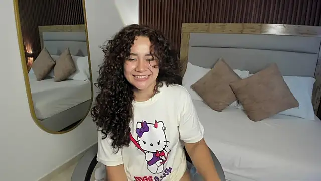 Chat +18 de rossie_lanie_ ao vivo