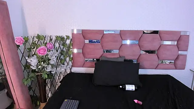 GrettaRouse Adlı Modelin Canlı XXX Sohbeti