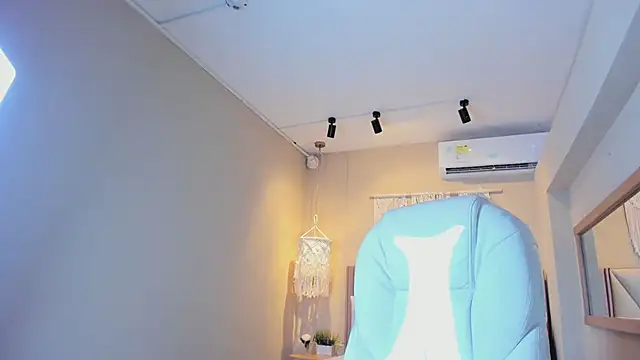 NahimiThompson – Naživo XXX chat