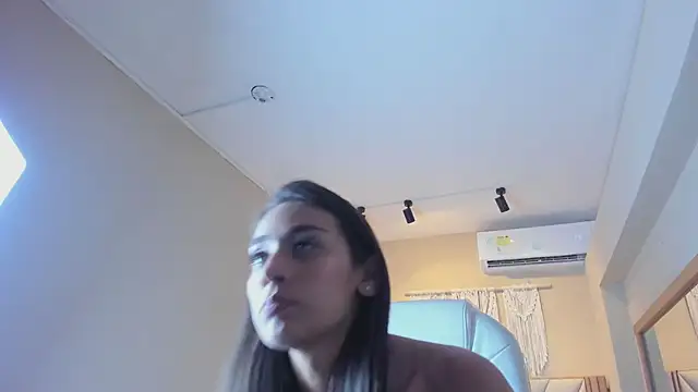 دردشة NahimiThompson الجنسية المباشرة