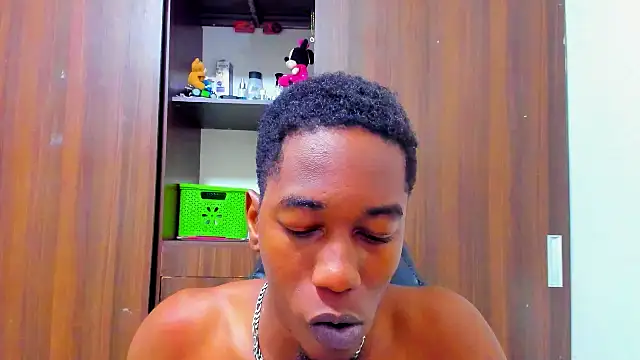 Dreamastercum_ Live XXX-chat