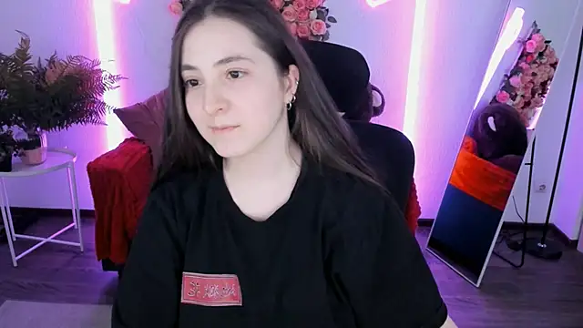 VirtuallVoyant live XXX chat
