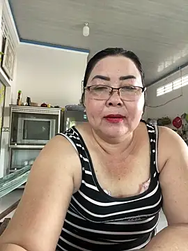 Pertunjukan Kamera Web Alinat_
