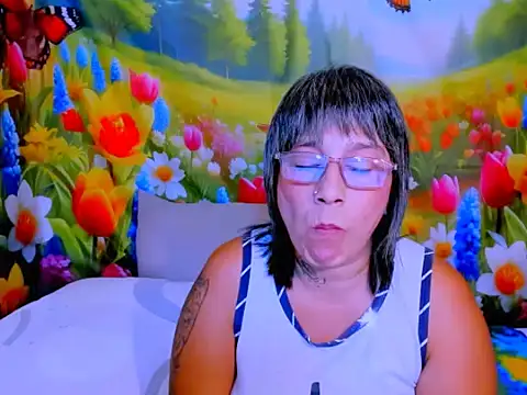 Chat +18 de indianroxy ao vivo