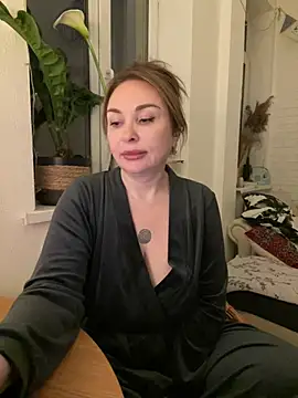 Syverelle Adlı Modelin Canlı XXX Sohbeti