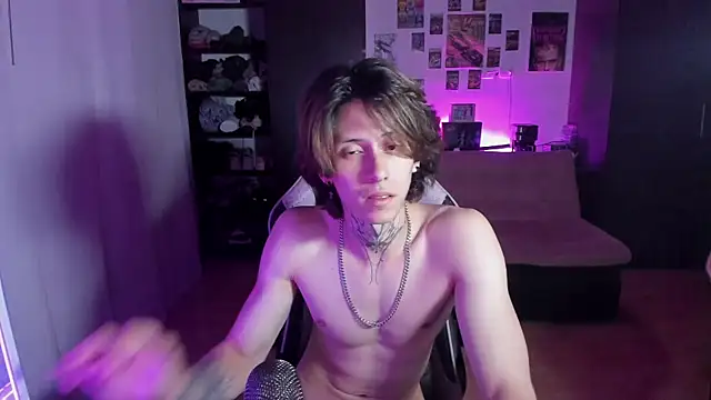 xIce_Boy Adlı Modelin Canlı XXX Sohbeti
