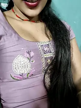 Pokazy przed kamerką – Eshwari_Chopra