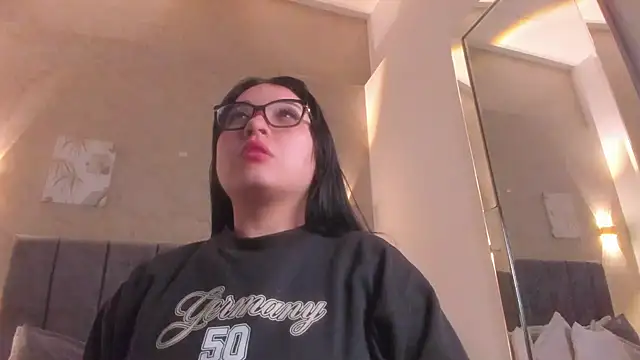 Lunaa_bellaa Obrolan Langsung XXX